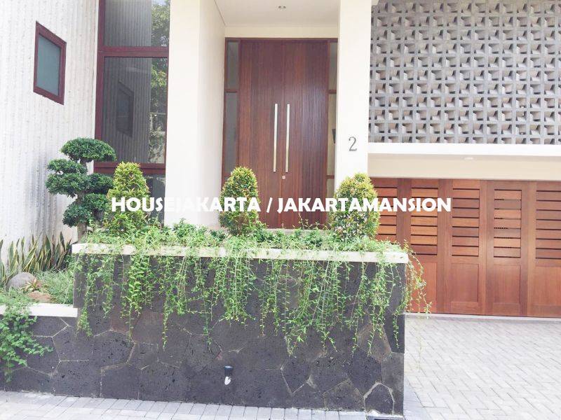 Brand New Compound House for rent sewa lease at Kemang Area