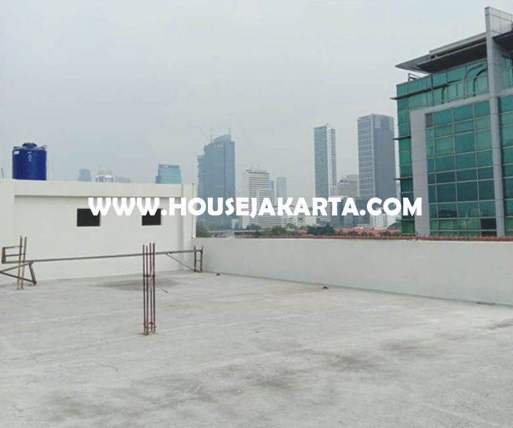 Gedung Baru Brand New Menteng Jakarta Pusat 4,5 Lantai ada Basement Dijual Murah 150M