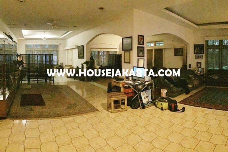 Rumah Jalan Taman Brawijaya 3 Kebayoran Baru luas tanah 943m Dijual Murah 39M