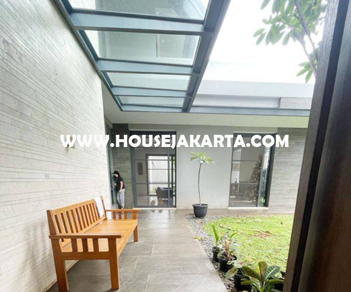 Rumah Bagus ada Pool Jalan ciniru kebayoran Baru Senopati Dijual Murah dekat SCBD Sudirman