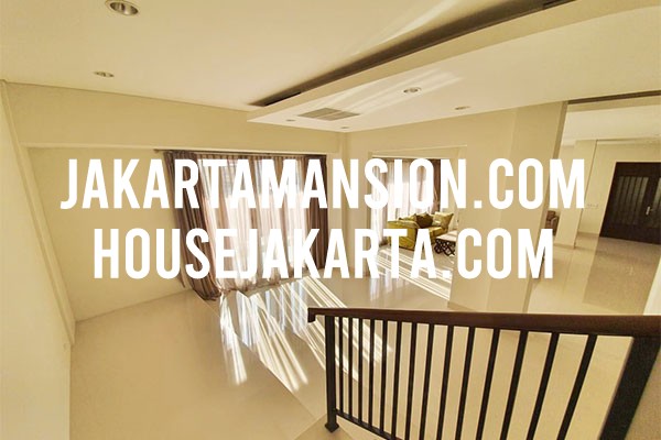 Dijual Rumah Bagus 5 lantai Jalan Widya Chandra Senopati kebayoran Baru dekat scbd Sudirman