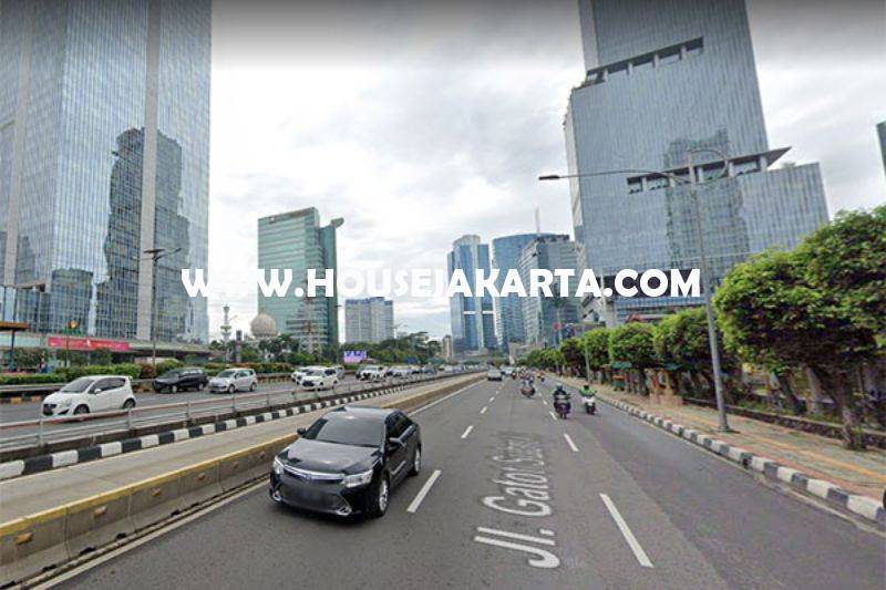 Tanah Komersial Jalan Gatot Subroto Dijual Murah 60 juta/m bisa Gedung 21 Lantai