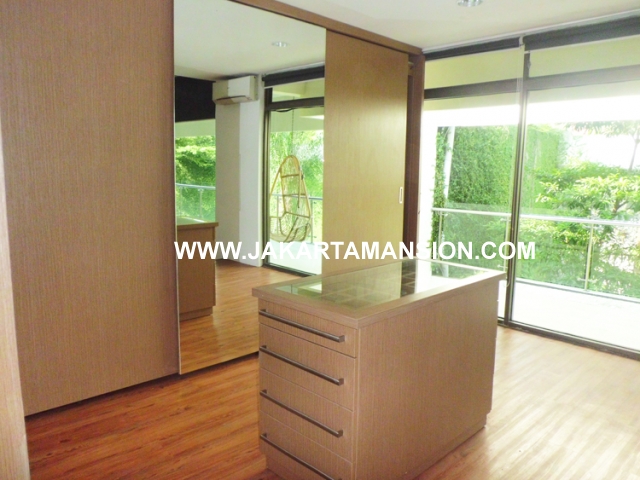 House for rent at Senopati Kebayoran Baru close to Sudirman Central Business District 