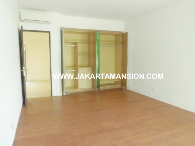 House for rent at Senopati Kebayoran Baru close to Sudirman Central Business District 