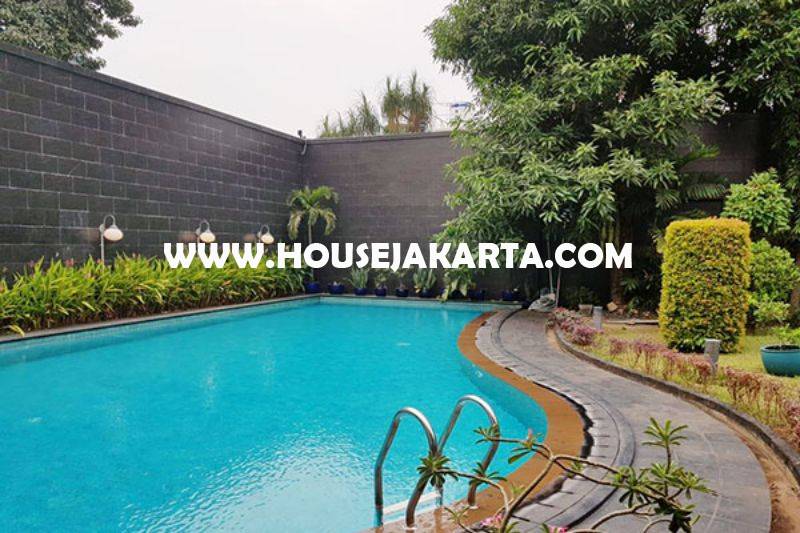 HS1016 Rumah Bagus 2 Lantai Jalan Diponegoro Menteng Dijual Murah Tanah Kotak Ada Pool