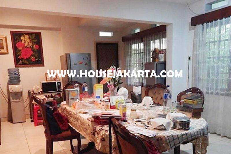 HS1045 Dijual Rumah jalan Karawang Menteng Murah Tanah Kotak Golongan C