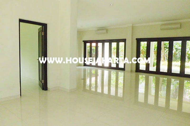 HS1055 Rumah Bagus Jalan Cianjur Menteng Dijual Murah hitung Tanah Kotak Golongan C