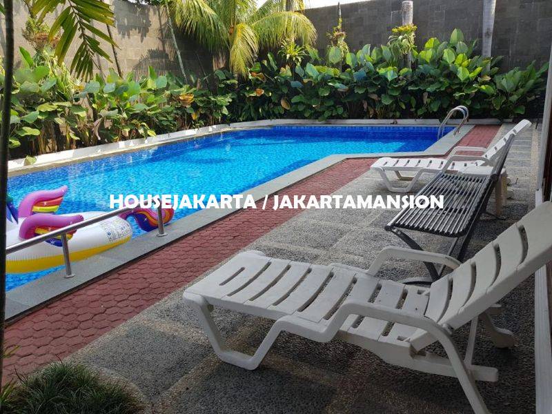 HR1072 House for rent Lease at Cilandak with Swimming Pool