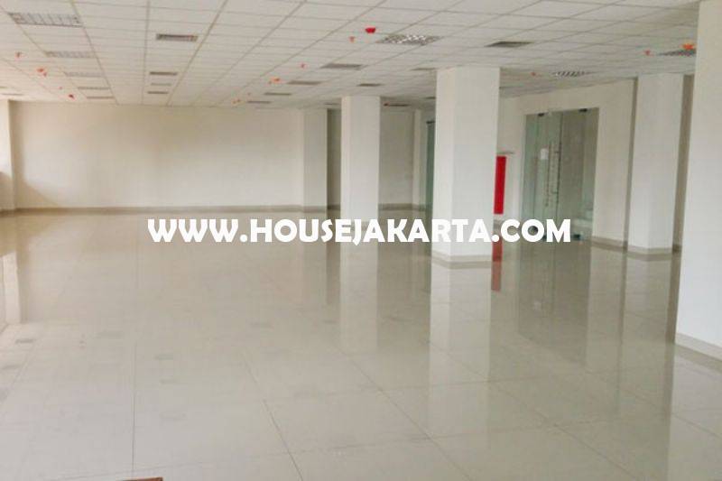 OS1098 Gedung Kantor jalan Warung Buncit 6,5 Lantai & Basement Dijual Murah