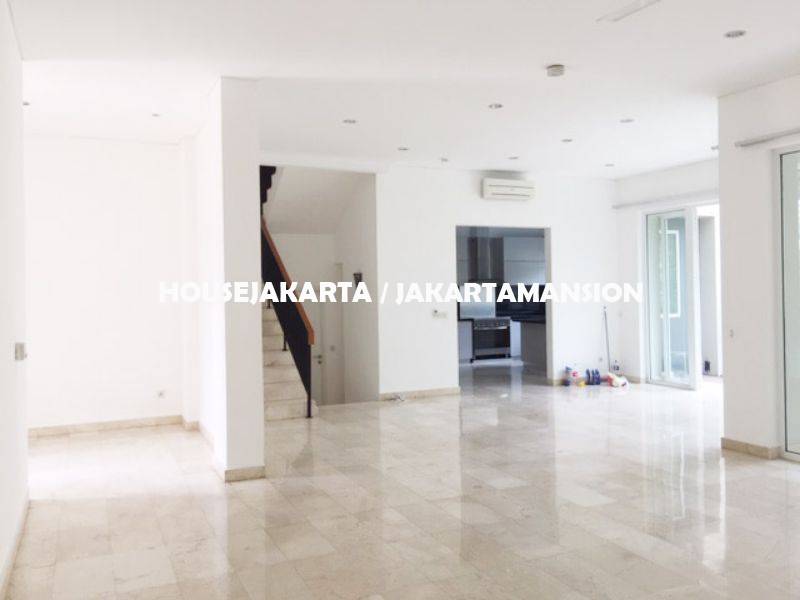 HR1132 Compound for rent sewa lease at kemang