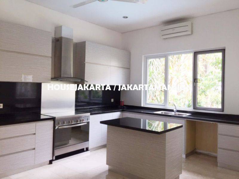 HR1132 Compound for rent sewa lease at kemang