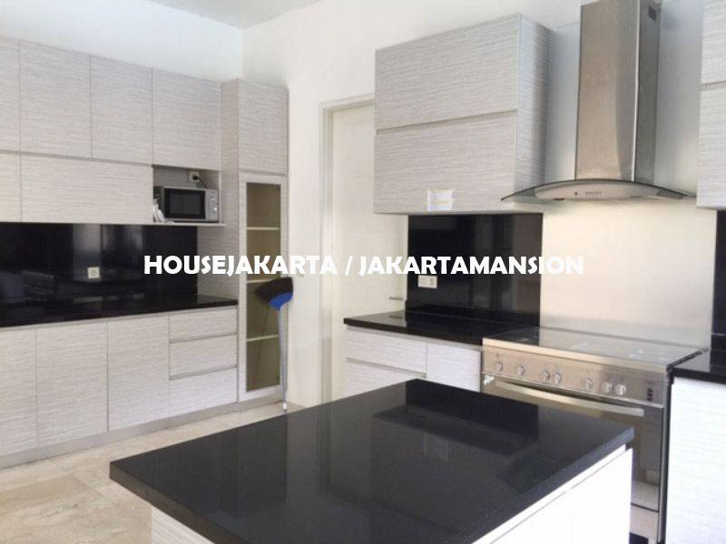 HR1132 Compound for rent sewa lease at kemang