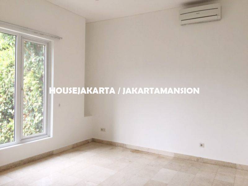 HR1132 Compound for rent sewa lease at kemang