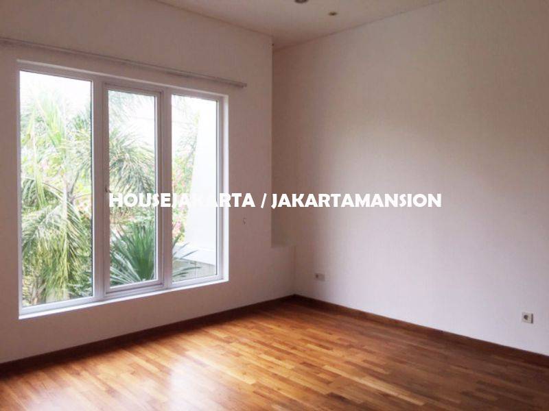 HR1132 Compound for rent sewa lease at kemang