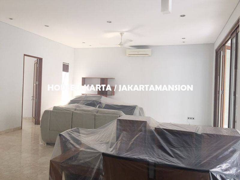 HR1133 Compound for rent sewa lease at kemang