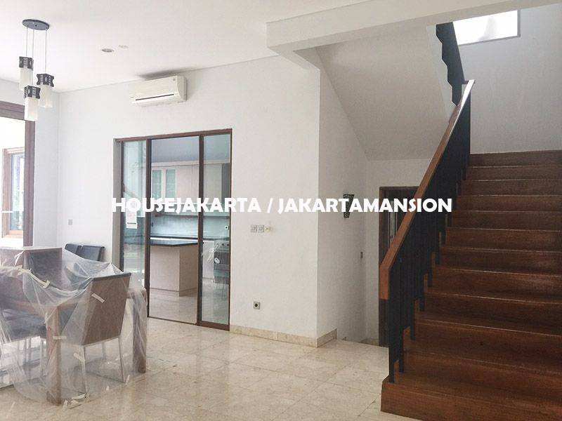 HR1133 Compound for rent sewa lease at kemang