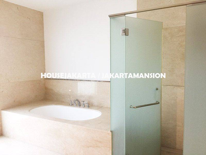 HR1134 House for rent Lease at Pondok Indah with Swimming Pool