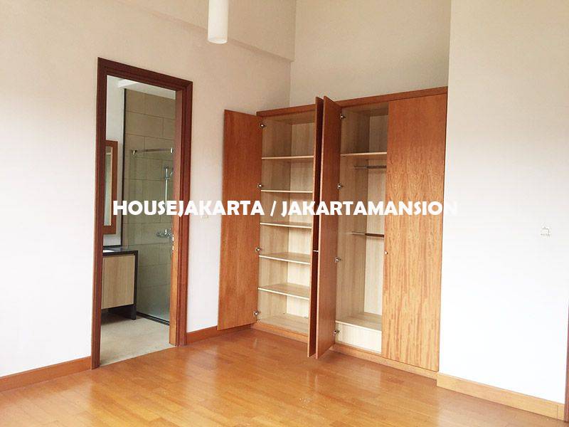 HR1137 House for Rent sewa lease at Pondok indah 