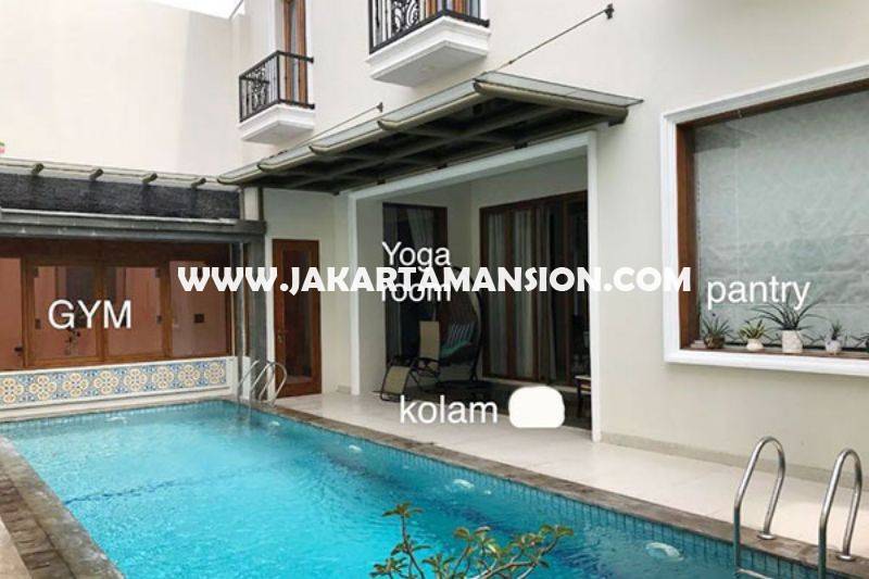 HS1157 Rumah bagus Jalan Cipaku Kebayoran Baru dekat Senopati Dijual Murah ada Pool