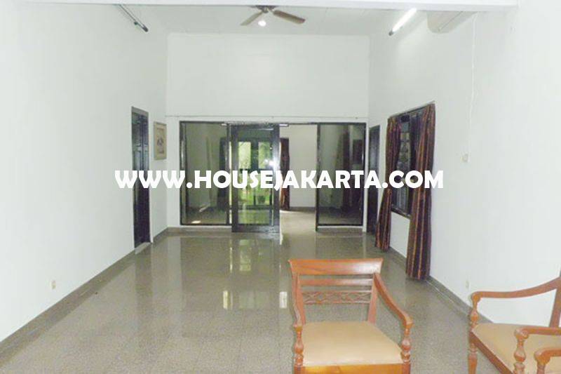 HS1193 Rumah Jalan Besuki Menteng Dijual Murah hitung Tanah Kotak daerah asri