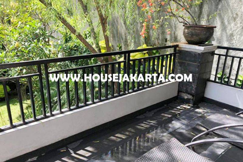 HS1225 Rumah Bagus jalan Jambu Menteng Dijual Murah 40M Persegi Siap Pakai