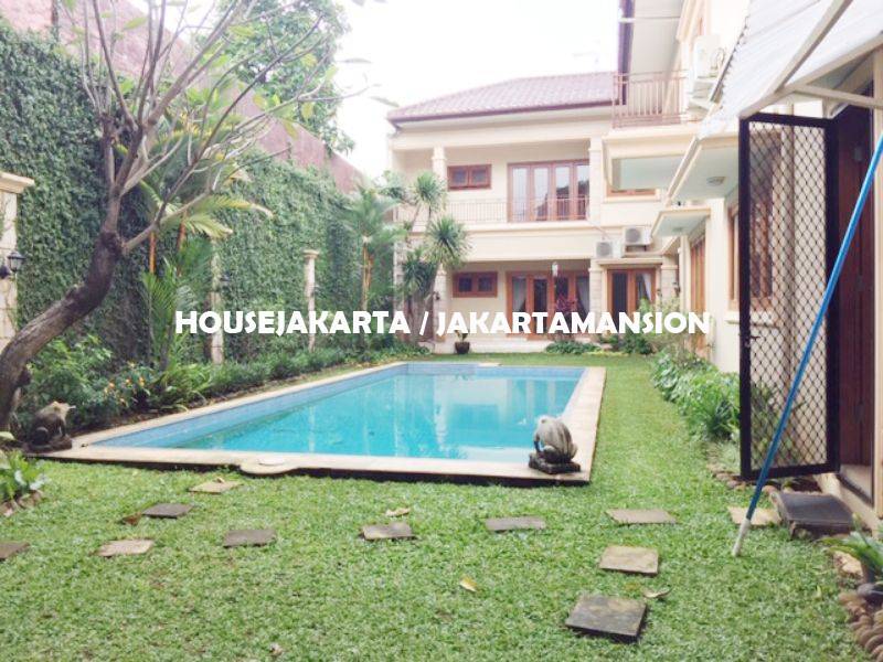 HR1247 Compound House for rent at Ampera close to kemang