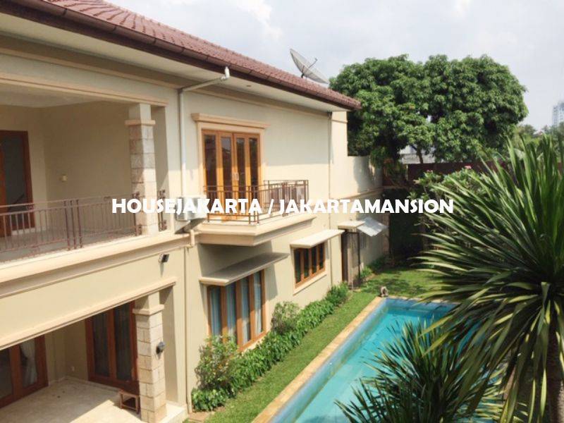 HR1247 Compound House for rent at Ampera close to kemang
