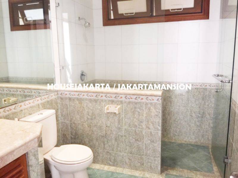 HR1247 Compound House for rent at Ampera close to kemang