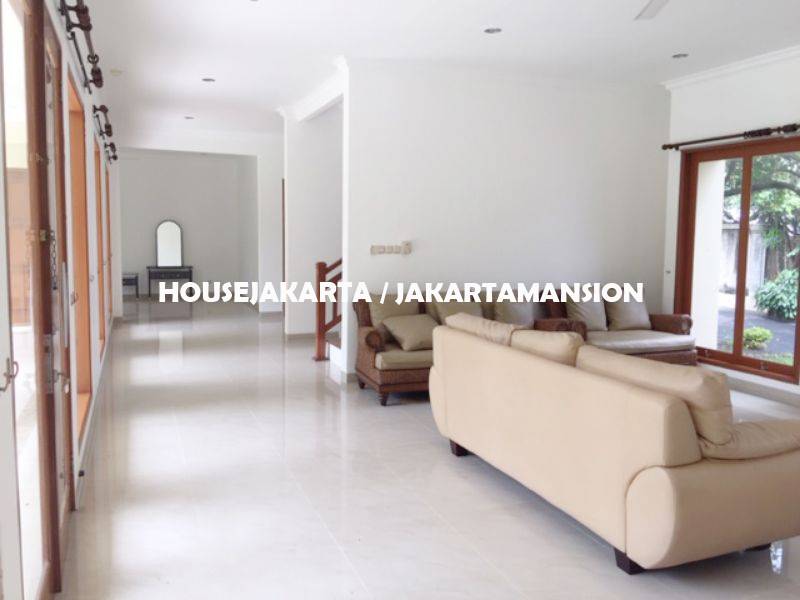 HR1248 Compound House for rent at Pejaten close to kemang 