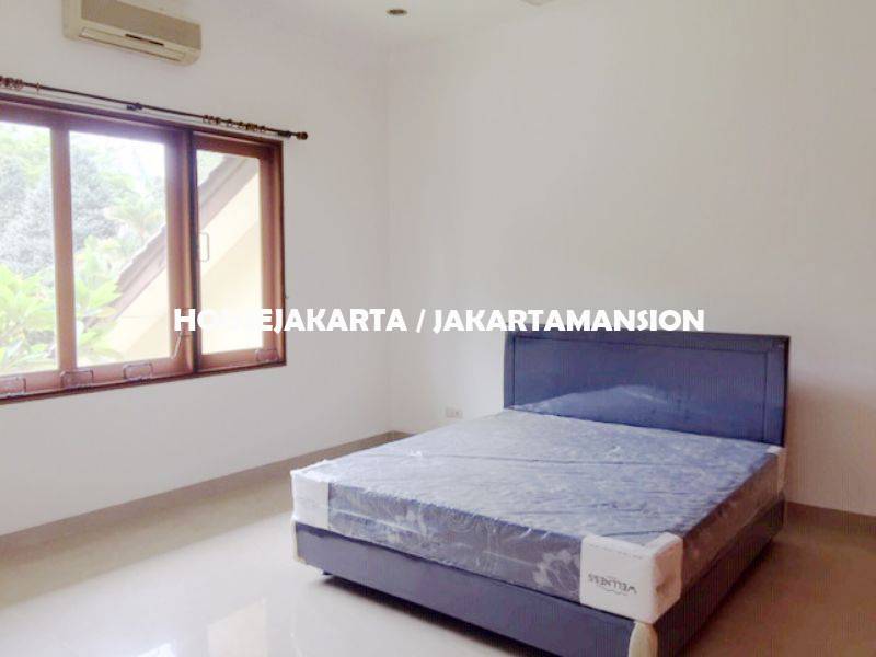 HR1248 Compound House for rent at Pejaten close to kemang 