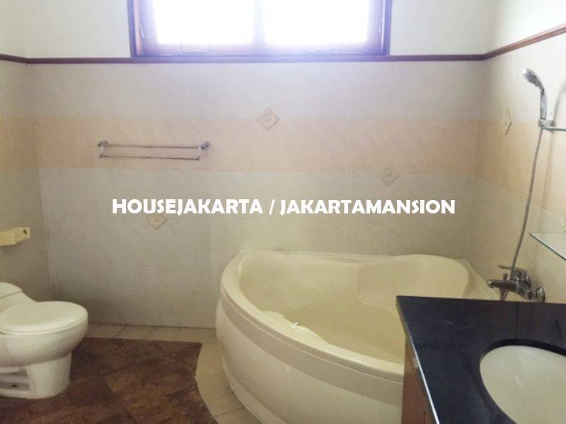 HR1248 Compound House for rent at Pejaten close to kemang 