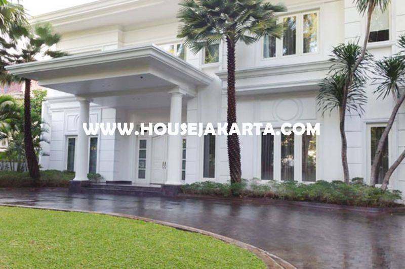 HS1250 Rumah Elite Mewah Jalan Imam Bonjol Menteng Dijual Murah Tanah Kotak ada Pool