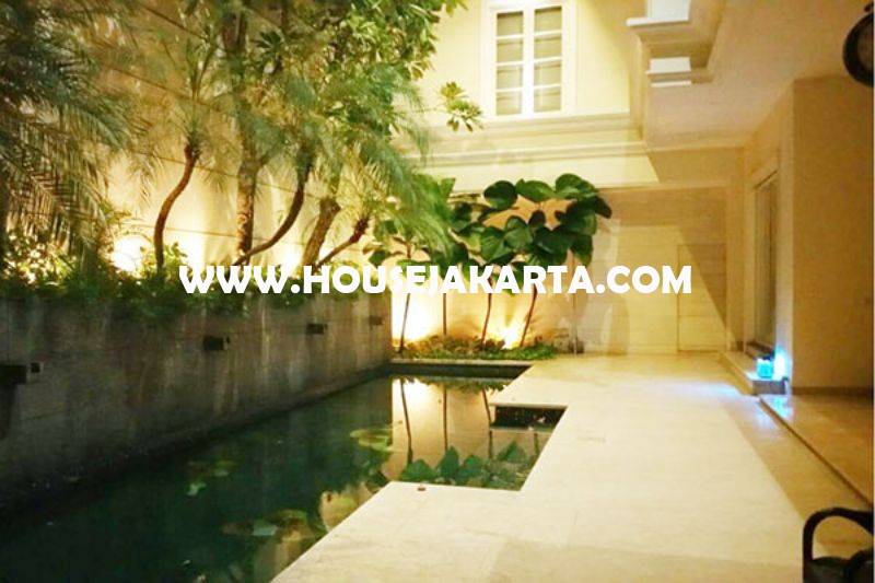HS1250 Rumah Elite Mewah Jalan Imam Bonjol Menteng Dijual Murah Tanah Kotak ada Pool