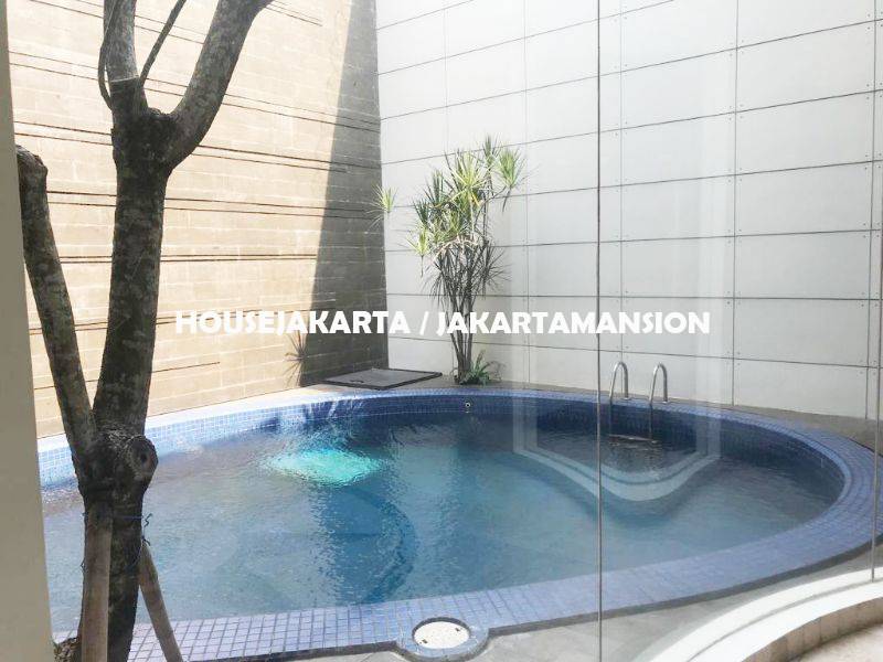 HR1255 House for Rent sewa lease at Pondok Indah close to JIS