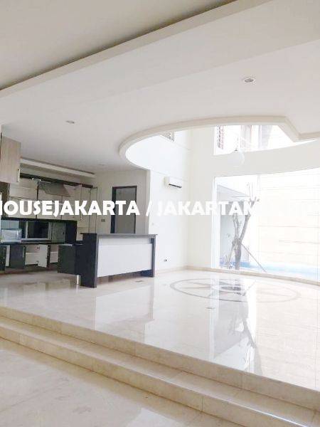 HR1255 House for Rent sewa lease at Pondok Indah close to JIS