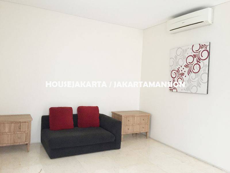 HR1263 Brand New Town House for rent sewa lease at Kemang