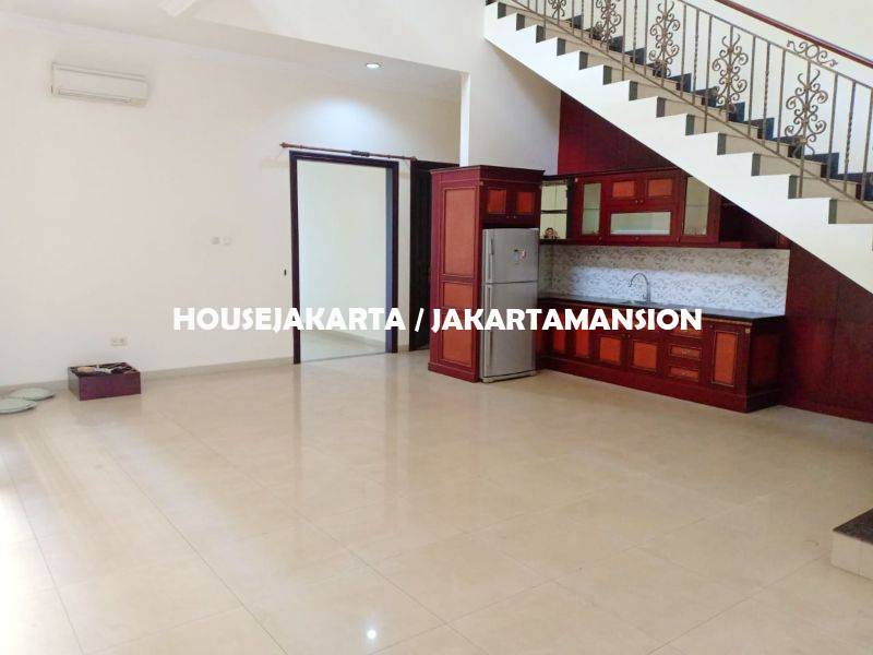 HR1310 House for rent at menteng
