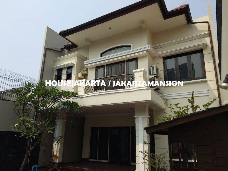HR1310 House for rent at menteng