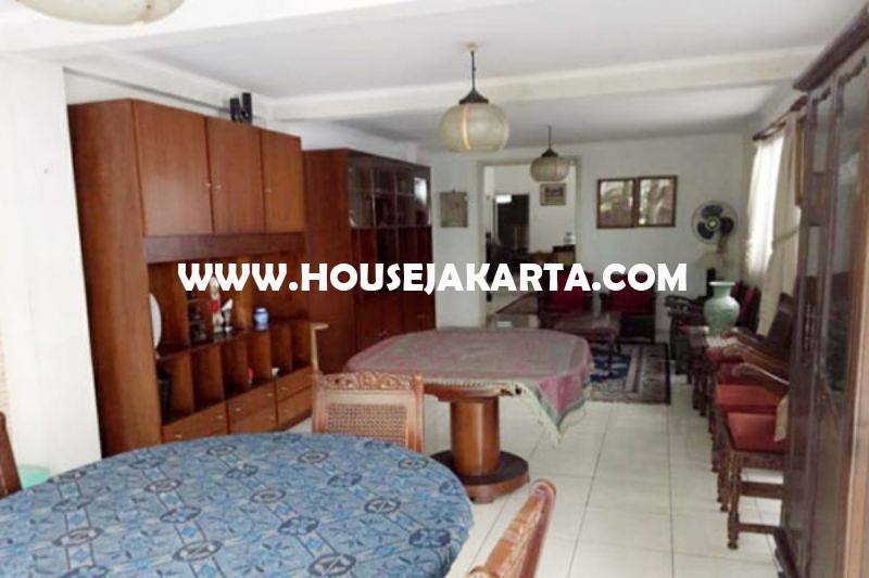 HS1312 Rumah 2 lantai Jalan Ki Mangunsarkoro Menteng Jakarta Pusat Dijual Murah Tanah Persegi