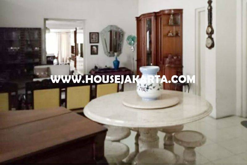 HS1312 Rumah 2 lantai Jalan Ki Mangunsarkoro Menteng Jakarta Pusat Dijual Murah Tanah Persegi