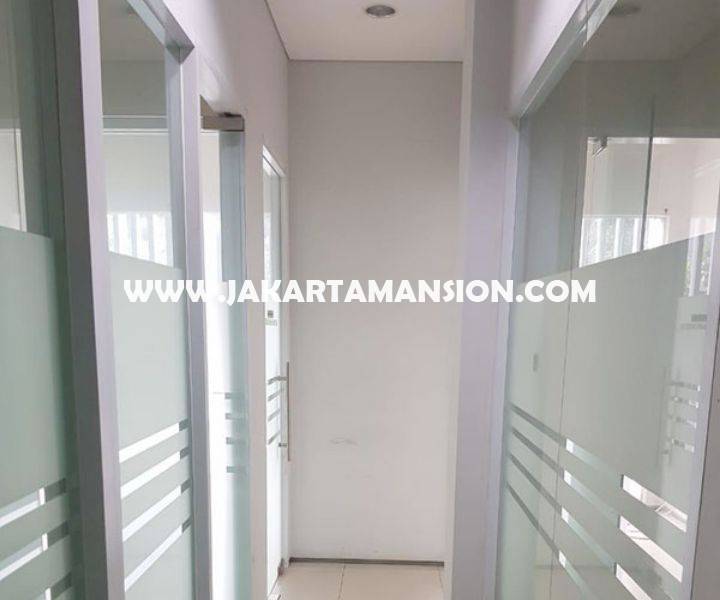 CS1351 Gedung komersial 3 lantai Jalan Suryo Raya Senopati Kebayoran Baru Dijual Murah dekat SCBD Sudirman