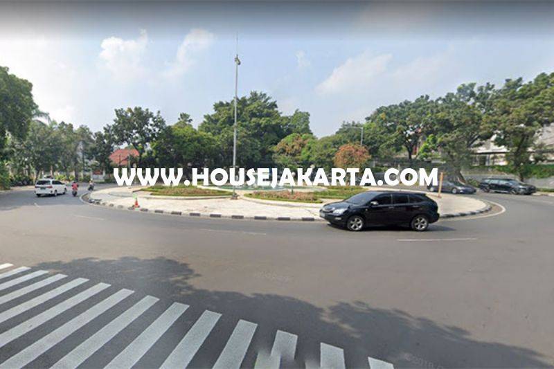 HS1402 Rumah Bagus 2 lantai Jalan Teuku Umar Menteng Tanah Persegi ada Pool Dijual Murah