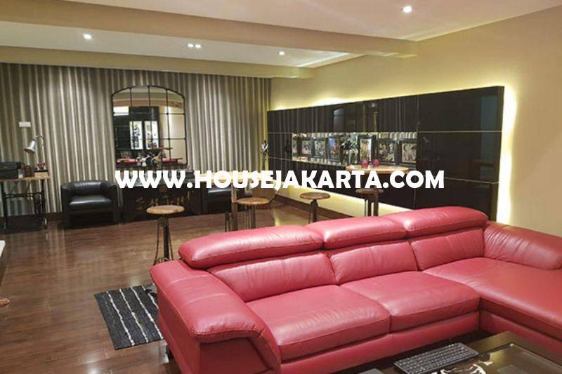 HS1412 Rumah Bagus 3,5 Lantai Jalan Tanjung Menteng ada rooftop city view Dijual Murah 49,5M