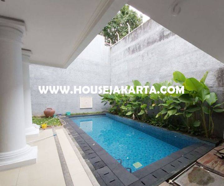 HS1450 Rumah Bagus Jalan Situbondo Menteng Dijual ada Pool 2 lantai Tanah Persegi dekat Taman