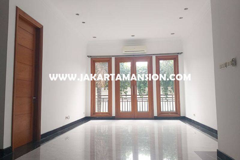 HS1455 Dijual Rumah Bagus 2 lantai Jalan Bondowoso Menteng Tanah Persegi dekat Taman