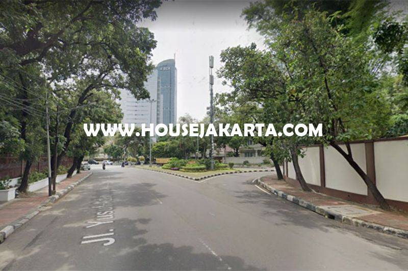 HS1466 Rumah lama Jalan Yusuf Adiwinata Menteng hitung Tanah luas 922m Dijual Murah
