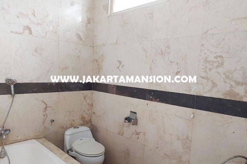HS1507 Rumah 2 lantai Jalan Kusuma atmadja Menteng Dijual Murah 52M hitung Tanah