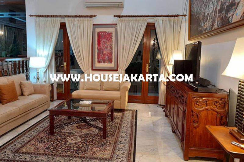 HS1510 Rumah 2 lantai jalan Pasuruan Menteng Dijual Murah hitung tanah 60 juta/m ada Pool