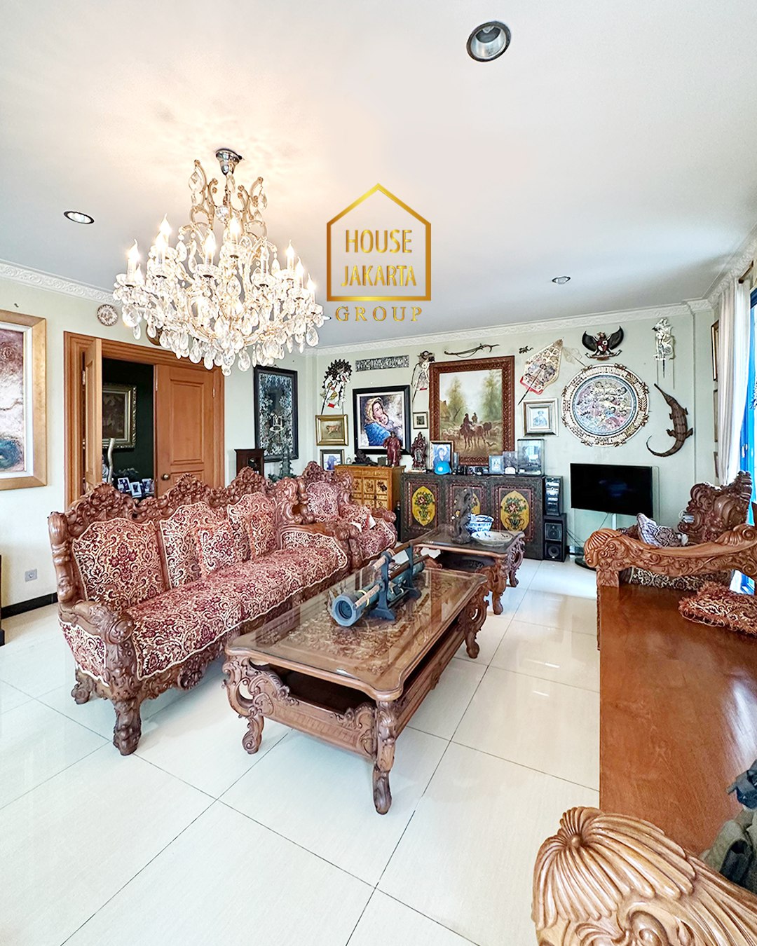 HS1574 FOR SALE: Rumah 3 Lantai + Rooftop, Siap Huni, Dalam Komplek Besar. KEMANG