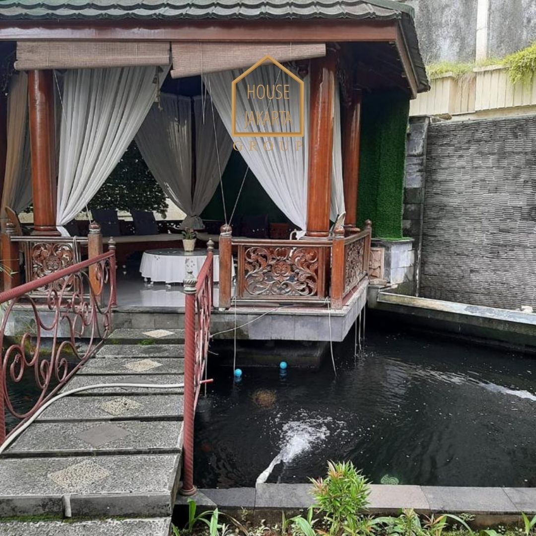 HS1575 FOR SALE: Rumah Besar Lingkungan Expat dan Elite, KEMANG SELATAN-JAKARTA SELATAN